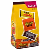 HERSHEY'S and REESE'S Assorted Chocolate Flavored Snack Size Halloween Candy Party Pack Perspective: Main