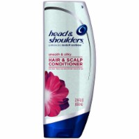 Head & Shoulders Smooth & Silky Hair & Scalp Conditioner Perspective: Main