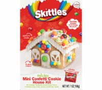 Cookies United Skittle® Holiday Mini House Kit Perspective: Main