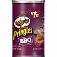 Pringles BBQ Grab & Go Potato Crisps Perspective: Main