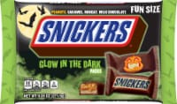 Snickers Chocolate Bars Glow In The Dark Fun Size Halloween Candy Trick or Treat Packs Perspective: Main