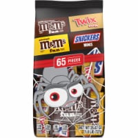 M&M'S Milk Chocolate M&M'S Peanut Snickers & Twix Halloween Candy Variety Pack Bulk Bag Perspective: Main