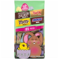 M&M'S Snickers & Twix Milk Chocolate Candy Easter Basket Bulk Bag Perspective: Main