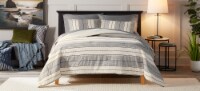 HD Designs 3-Piece Black/White Comforter Set Perspective: Main