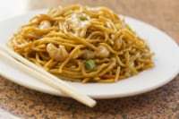 Chinese Kitchen Chicken Lo Mein (NOT AVAILABLE BEFORE 11 A.M.)