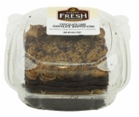 Bakery Fresh Goodness Chocolate Cake with Chocolate Whipped Icing Slice
