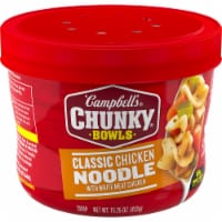 Campbell's® Chunky® Soup Classic Chicken Noodle Soup Microwavable Bowl Perspective: Main