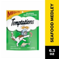 Temptations Classic Crunchy and Soft Cat Treats Seafood Medley Flavor Perspective: Main