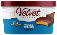 Velvet® Moose Tracks Ice Cream Tub Perspective: Main