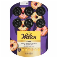 Wilton® Gold Non-Stick Fluted Pan Mini Perspective: Main
