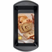 Wilton Perfect Results Large Non-Stick Loaf Pan - Black