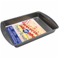 Wilton Perfect Results Nonstick Lasagna Pan - Black Perspective: Main