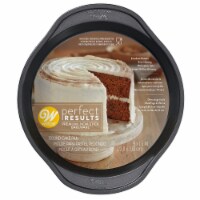 Wilton™ Perfect Results Premium Non-Stick Round Cake Pan Perspective: Main