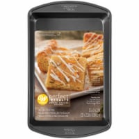 Wilton™ Perfect Results Non-Stick Oblong Cake Pan - Dark Gray