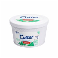 Cutter® Citronella & Cornmint Oils Outdoor Candle Perspective: Main