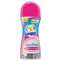 Snuggle® Plus Spring Burst® Super Fresh™ Scent Shakes In Wash Scent Booster Fabric Softener Perspective: Main