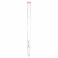 Wet n Wild® Small Eyeshadow Brush Perspective: Main