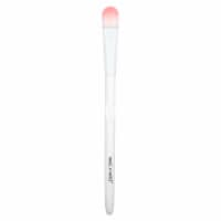 Wet n Wild® Markwins Large Concealer Brush Perspective: Main