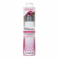 Real Techniques® Brush Cleansing Gel Perspective: Main
