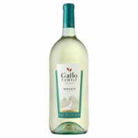 Gallo Family Vineyards Moscato California White Wine Perspective: Main