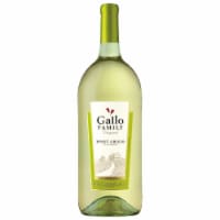 Gallo® Family Vineyards Pinot Grigio California White Wine Perspective: Main