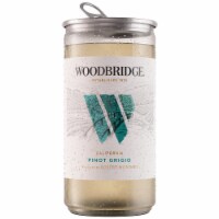 Woodbridge Pinot Grigio White Wine Can Perspective: Main