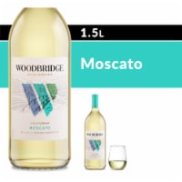 Woodbridge by Robert Mondavi Moscato White Wine