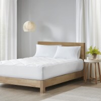 Clean Spaces Casual Polyester Allergen Barrier Mattress Pad in White LCN16-0018