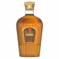 Crown Royal Reserve Blended Canadian Whisky Perspective: Main