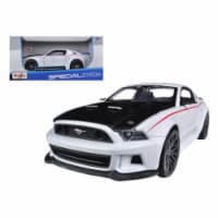 2014 Ford Mustang Street Racer White 1/24 Diecast Model Car by Maisto Perspective: Main