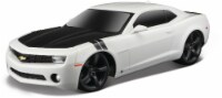 Maisto Remote Control 1:24 2010 Chevrolet Camaro SS - White/Black Perspective: Main