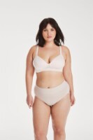Hanes Ultimate No Dig Support SmoothTec Wireless Bra Perspective: Main