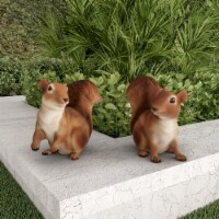 2 Squirrel Statues Resin Animal Figurines for Garden Flower Bed Outdoor Lawn
