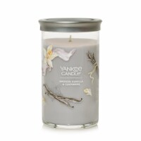 Yankee Candle® Smoked Vanilla & Cashmere Pillar Candle
