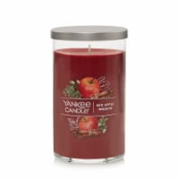 Yankee Candle® Red Apple Wreath Candle