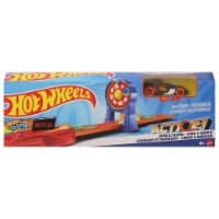 Hot Wheels Spin & Score Toy Playset with Car
