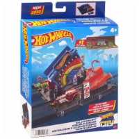 Mattel HKX45 Hot Wheels City Fuel Station Shift Track Set Perspective: Main