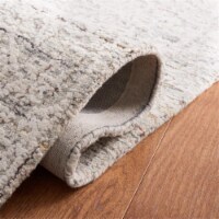 Safavieh MET879F-6R 6 x 6 ft. Metro Hand Tufted Round Area Rug, Grey & Ivory