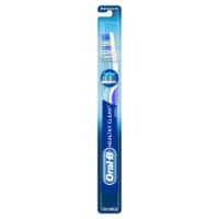 Oral-B Healthy Clean Medium Toothbrush Perspective: Main