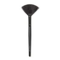 e.l.f. Fan Makeup Brush Perspective: Main