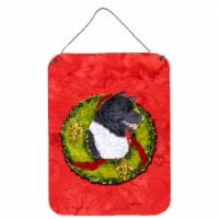 Carolines Treasures  SS4208DS1216 Akita Cristmas Wreath Wall or Door Hanging Pri