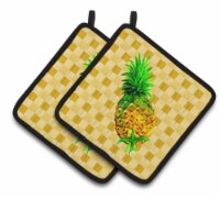 Carolines Treasures BB7245PTHD Whole Pineapple on Basketweave Pair of Pot Holde