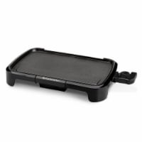 Toastmaster Nonstick Griddle 10" x 16" Black Perspective: Main