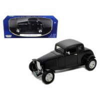 Amazon.com: Muscle Machines - 32 Roadster - 1:18 Scale