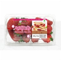 Mucci Farms Smuccies Sweet Strawberries