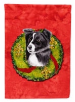 Carolines Treasures SC9104GF Border Collie Christmas Wreath Garden Flag