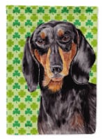 Carolines Treasures SC9283GF Dachshund St. Patrick's Day Shamrock Portrait Gard