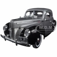 Motormax 73108TC-GRY-BK 1 by 18 1940 Ford Deluxe Timeless Classics Diecast Model Car, Grey &