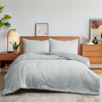 3 Piece Geometric Clipped Comforter Set