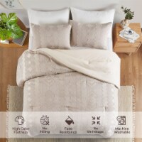 3 Piece Geometric Clipped Comforter Set
